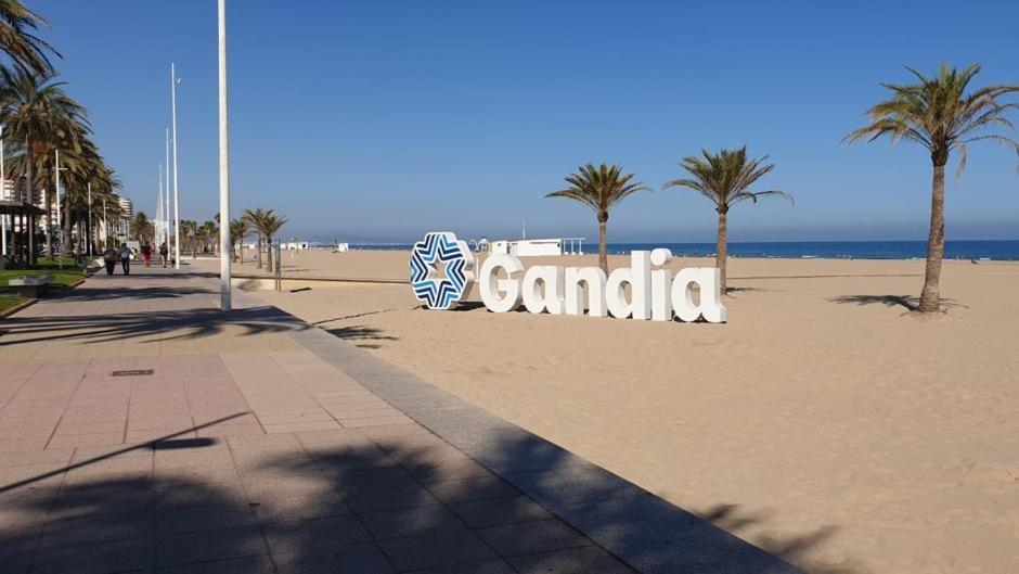 Palmeras - Muy Exclusivo Y Cerca De La Playa!! Solo Familias Gandía Exteriör bild